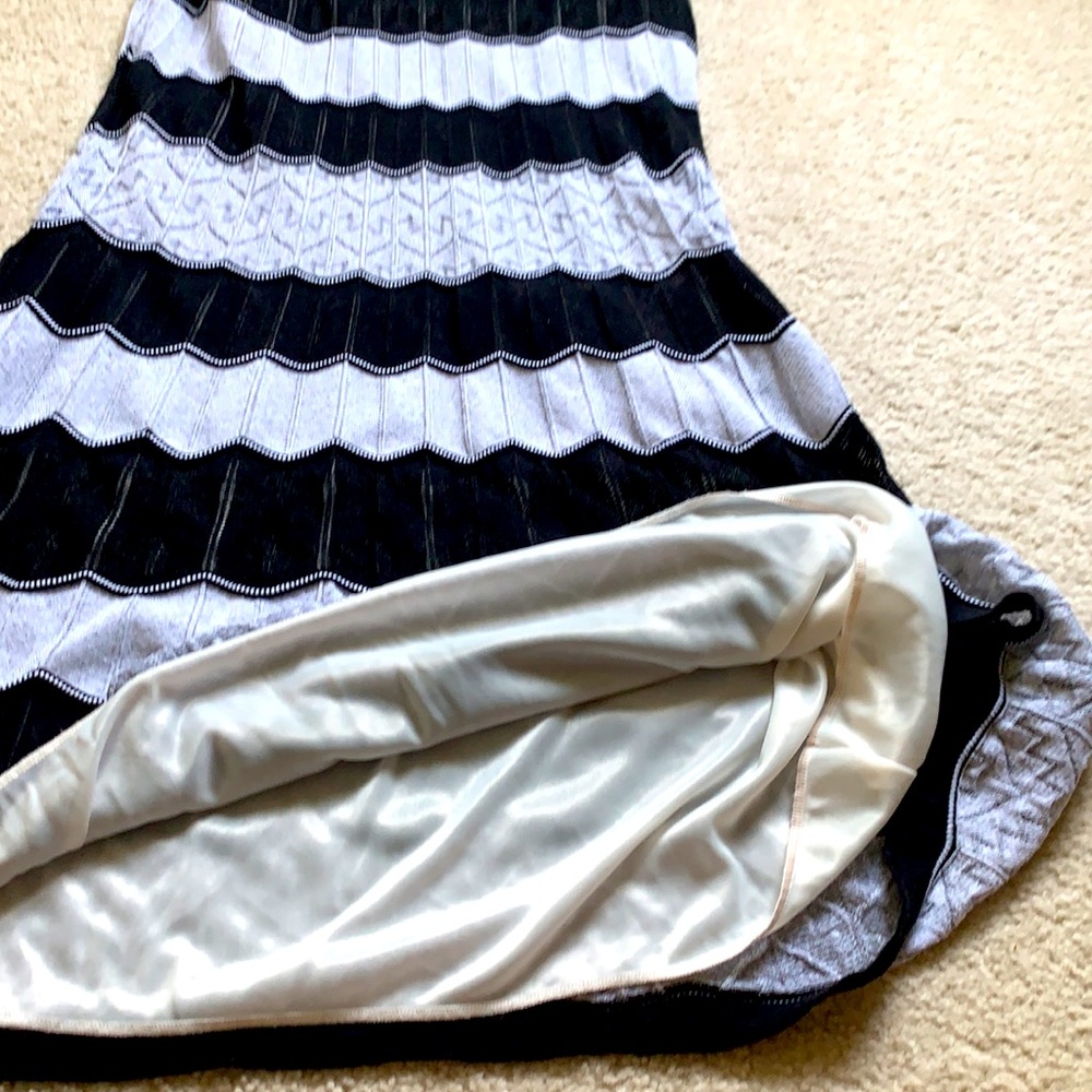 MISSONI knitted zig zag pattern dress - Picture 3 of 8